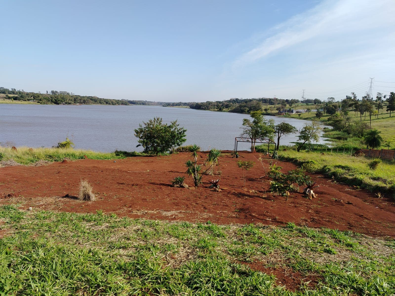 Vendo 2 hermosos terrenos frente al lago