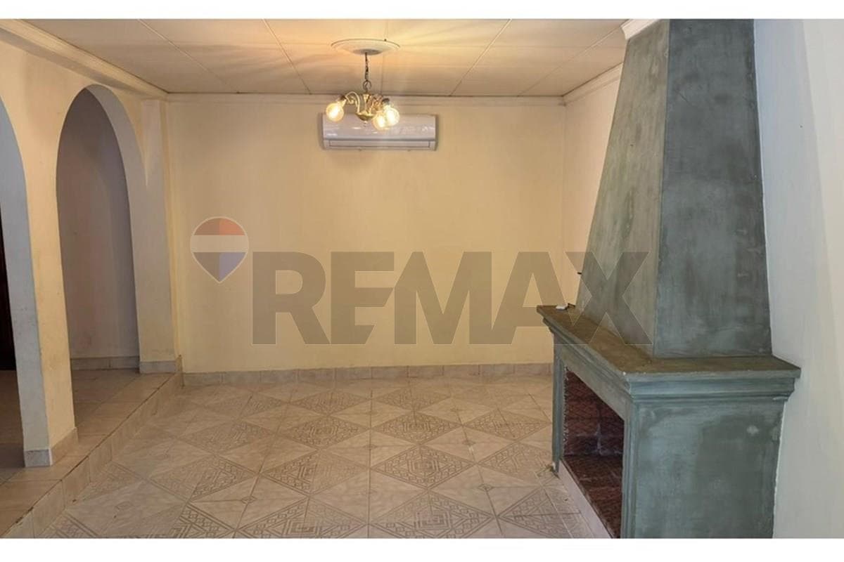 Casa - Alquiler - Luque, Central, Paraguay, foto 4