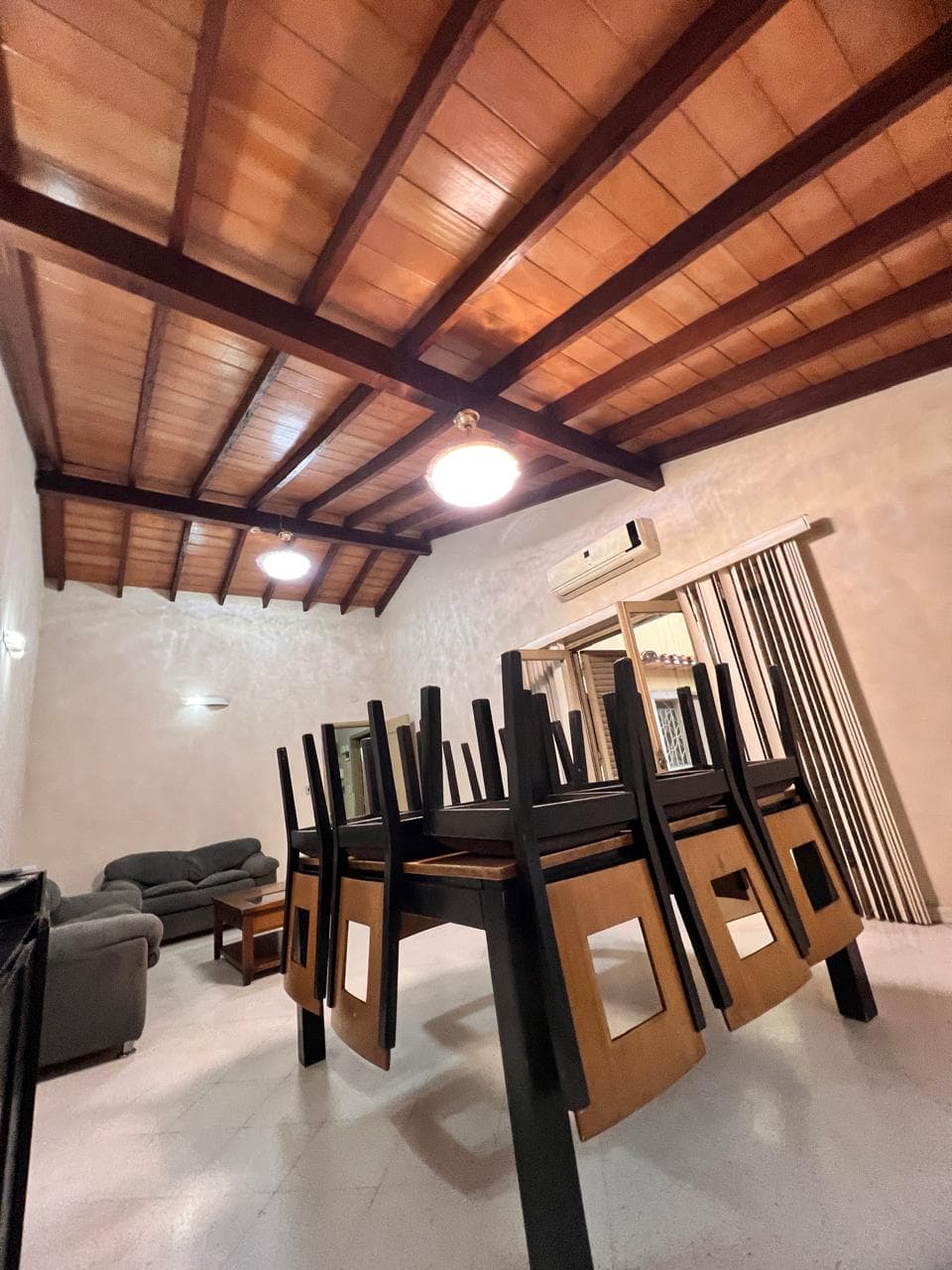 HERMOSO Departamento – Frente al Hospital Militar — foto 1