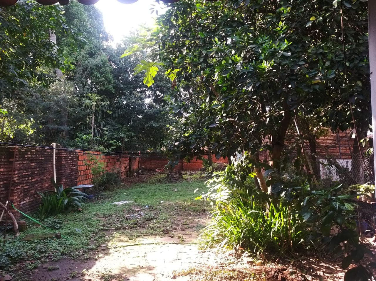 Terreno en venta con casa a demoler en Luque!!!, foto 4