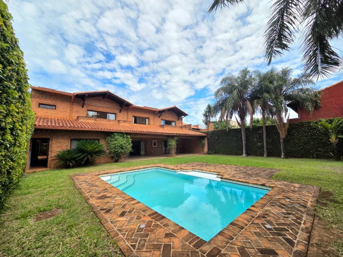 En venta - amplia casa en barrio Jara, foto 1