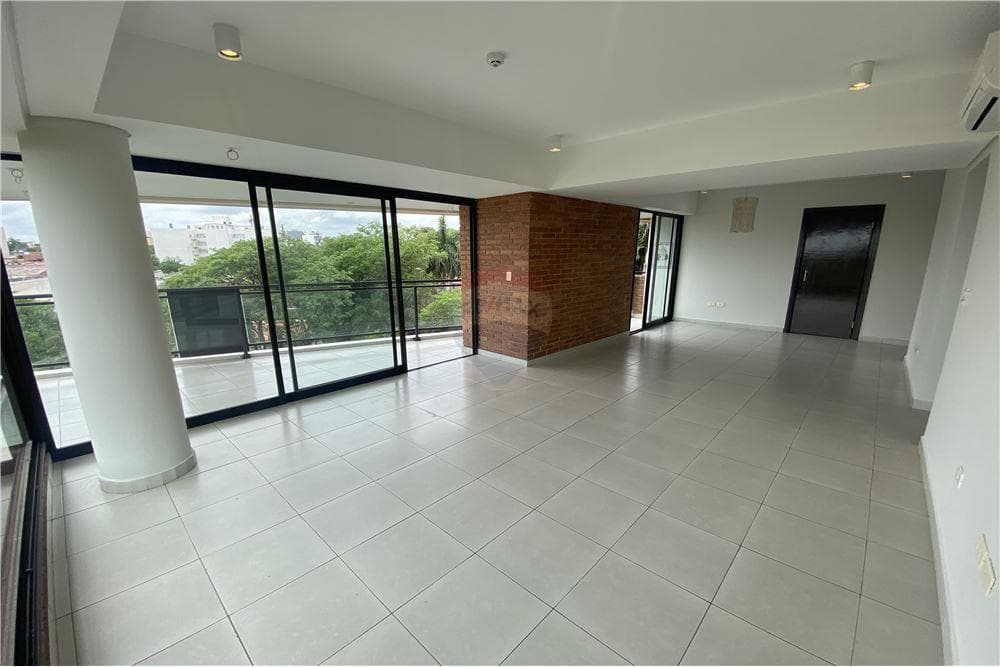 Amplio Departamento en Las Mercedes - Santos Plaza — foto 4