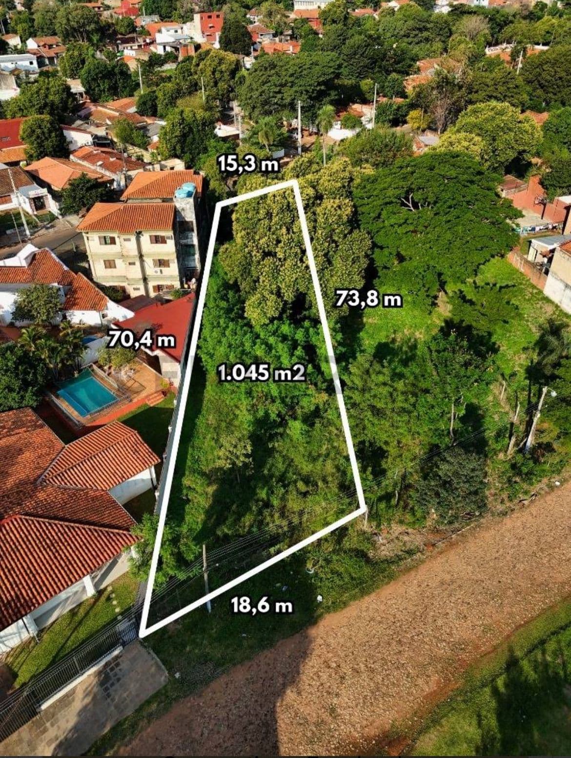 Amplio terreno con salida de calle a calle zona cacique Lambaré, foto 3