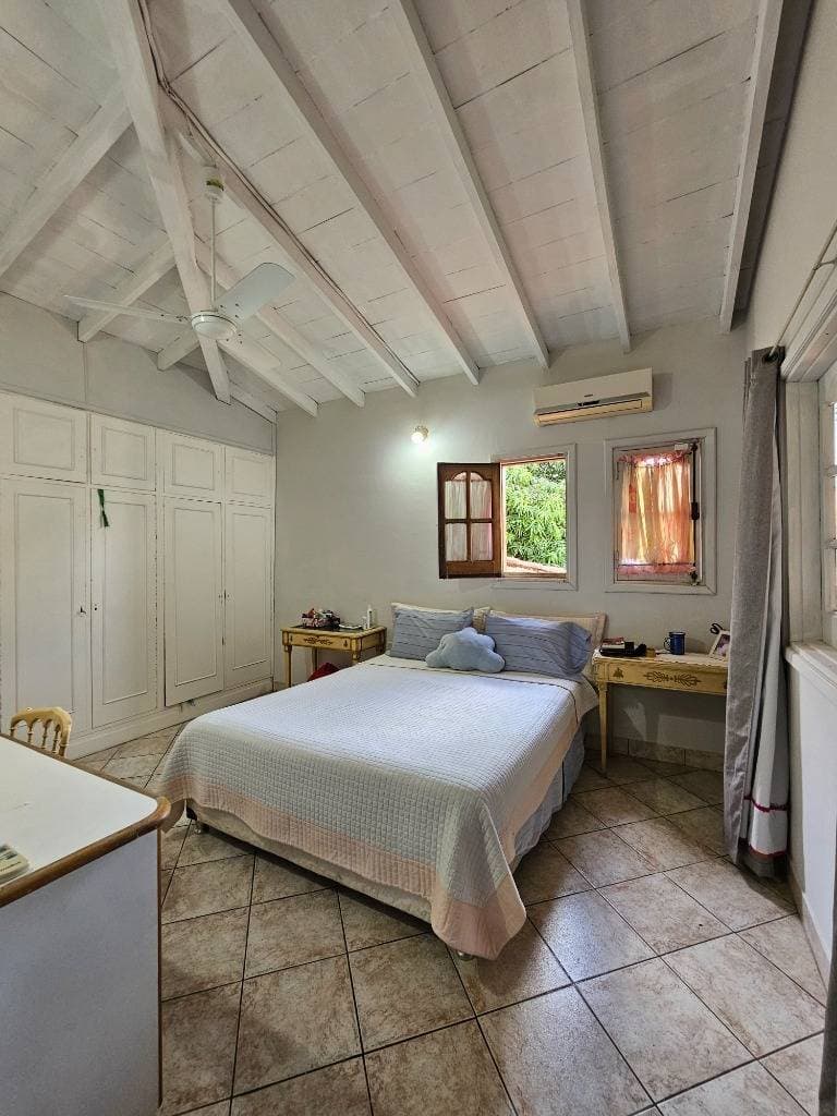 Amplia casa en Lambaré • barrio palomar, foto 3