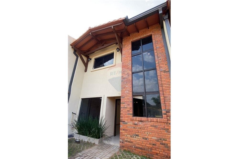 Dúplex a estrenar en Luque zona Rakiura, foto 2