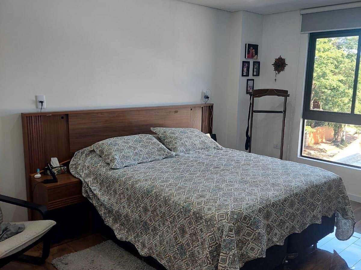 Departamento amoblado de 3 dormitorios en barrio laureles — foto 4