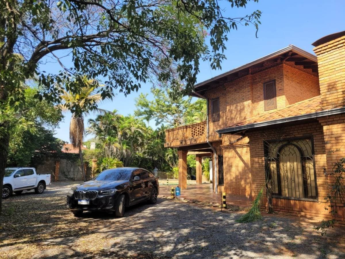 En venta amplia propiedad en esquina de 1.282 m2, foto 4