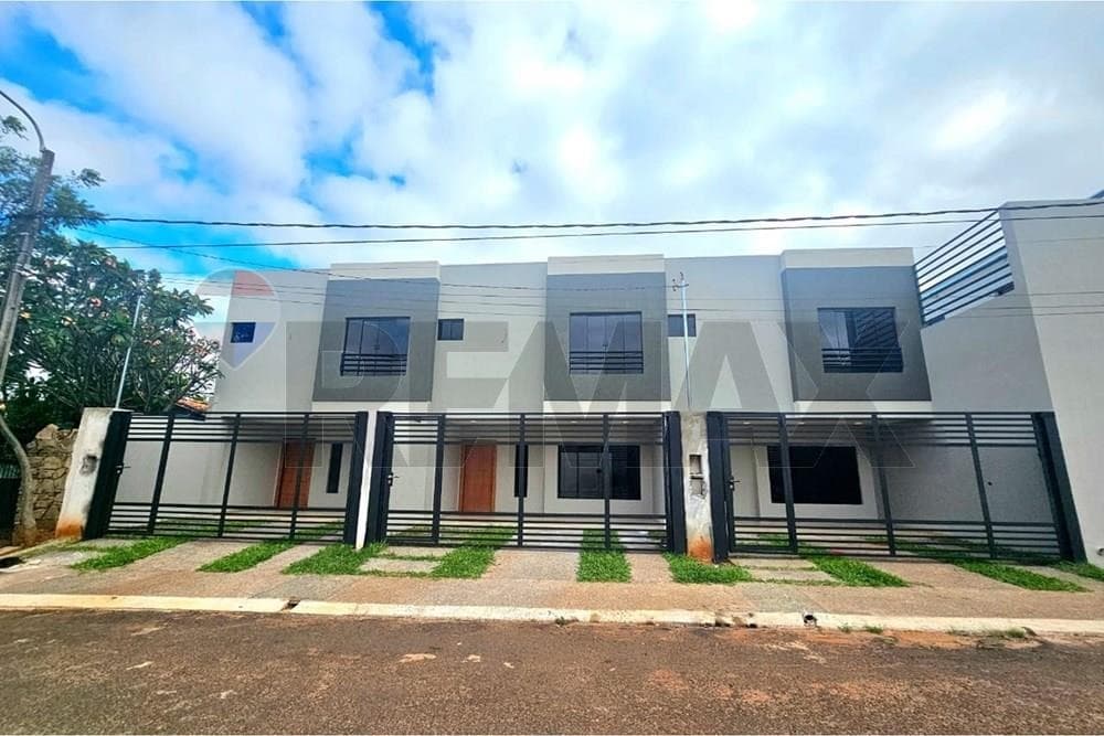 En Venta Duplex Luque — foto 1