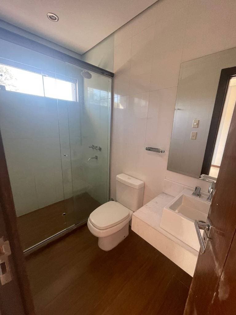 Lujosa Residencia en Lambaré a solo 2 cuadras de Luis Ma. Argaña — foto 5