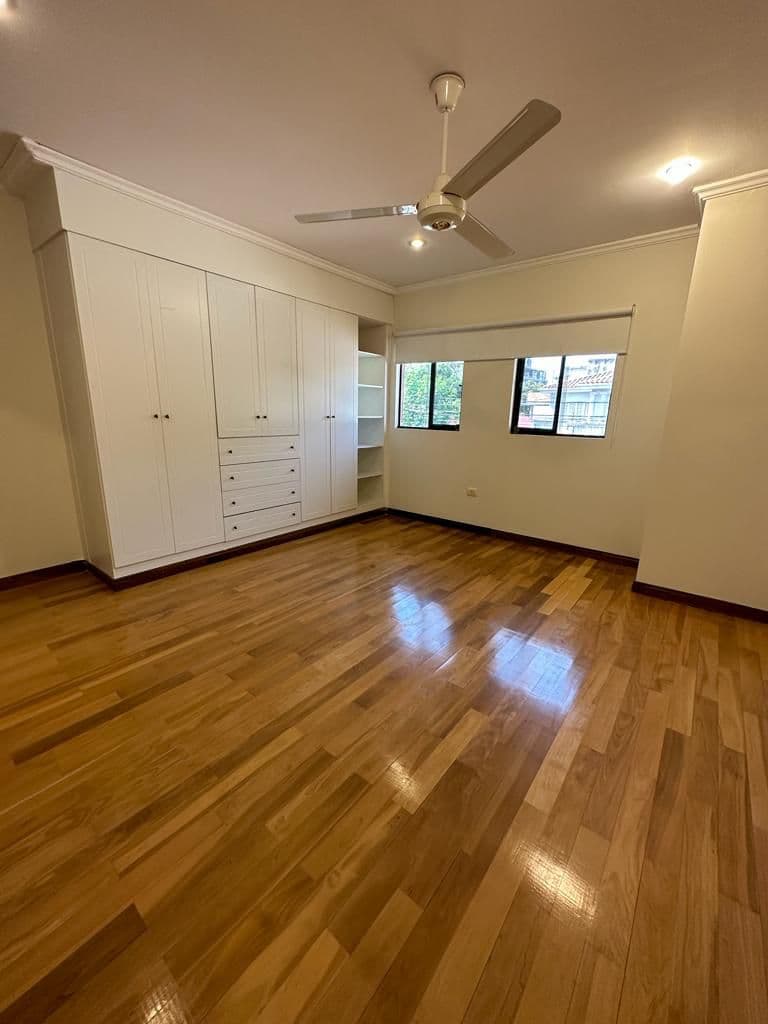 A buen precio. Casa de 4 dorm en Las Lomas — foto 2