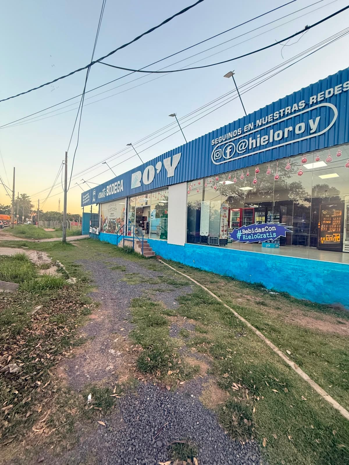 Local comercial con ubicación estrategica, foto 1