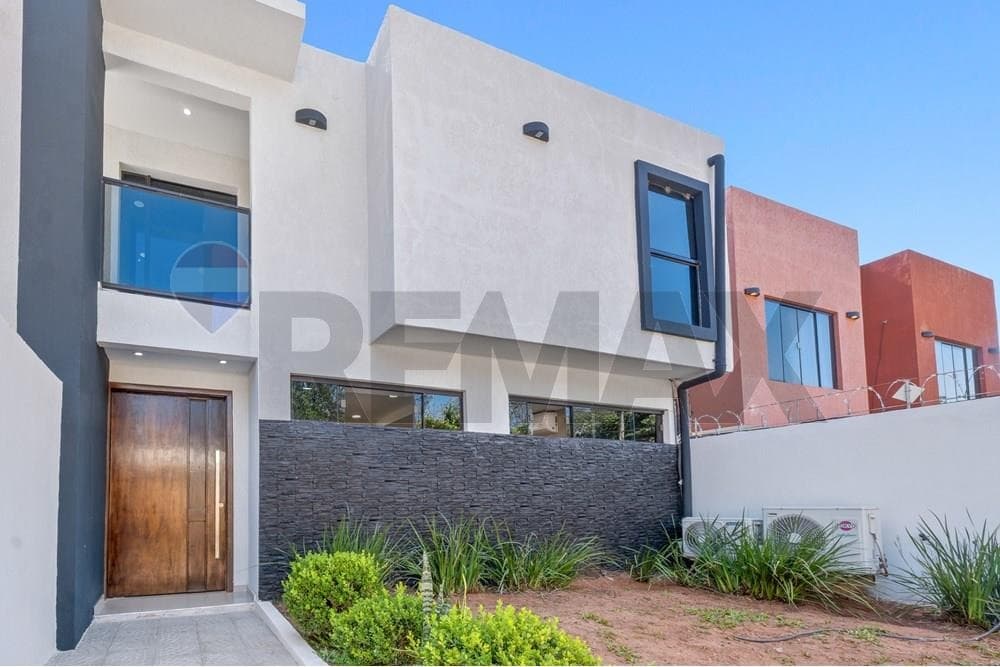 Vendo hermosa casa en ita enramada