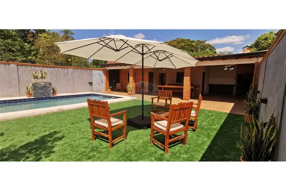 En venta casa quinta en itaugua