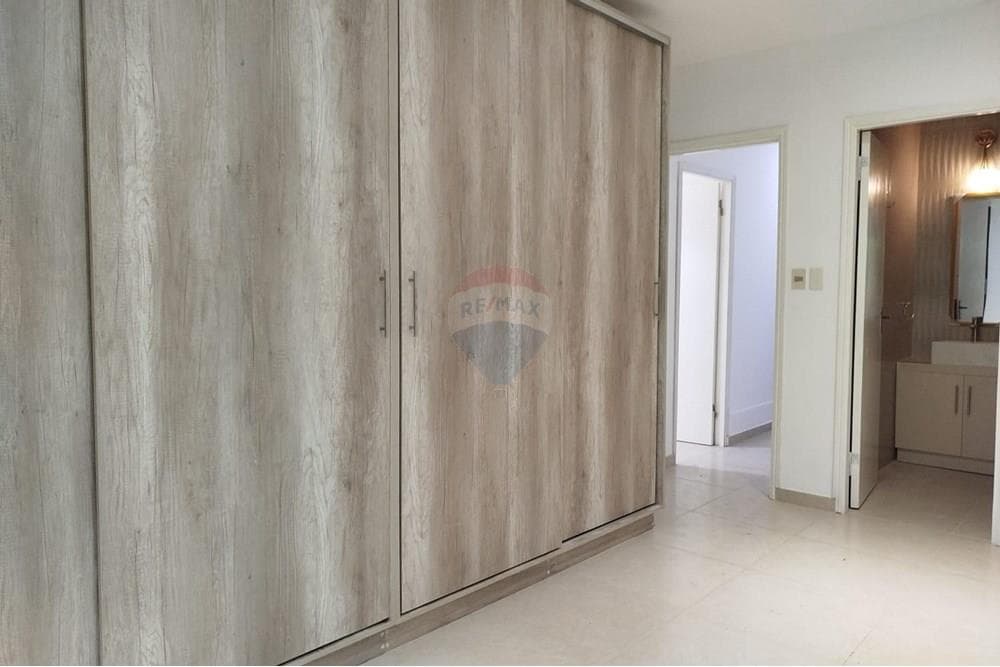 Hermosa residencia en lambare zona yacht, foto 2