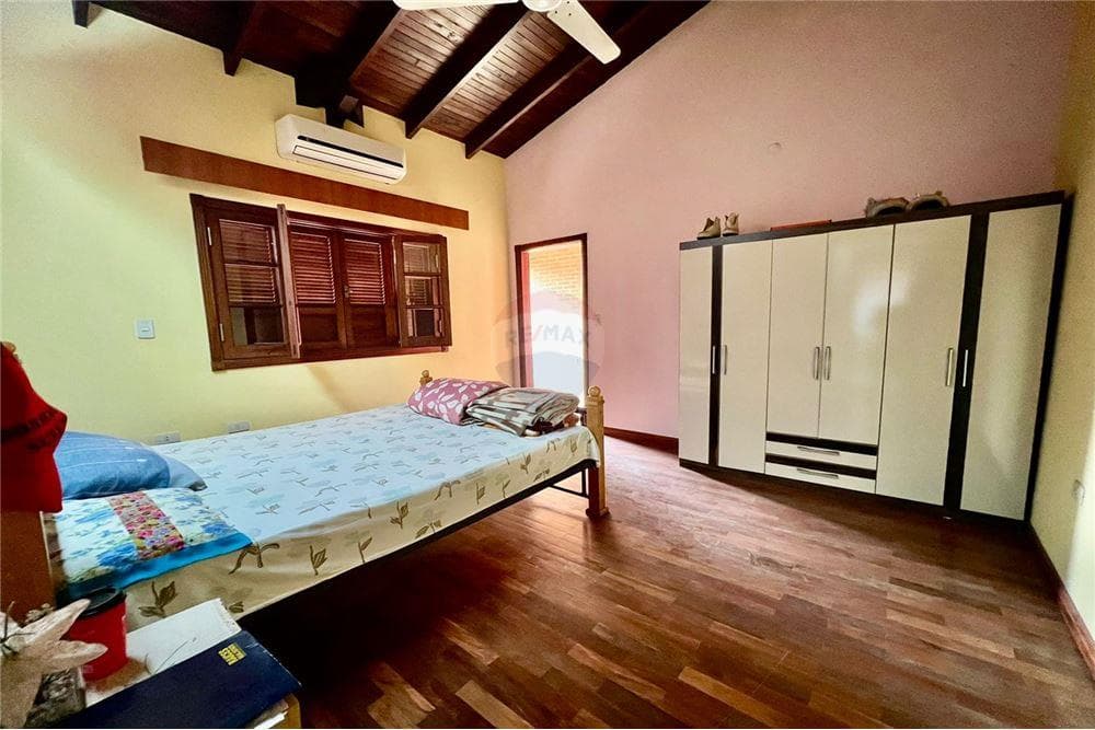 Hermosa casa en Fernando de la Mora-norte, foto 5