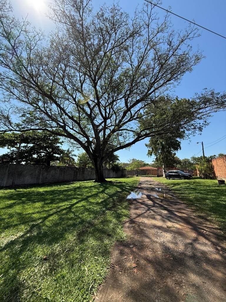 Residencia Amplia en Mariano Roque Alonso, foto 2