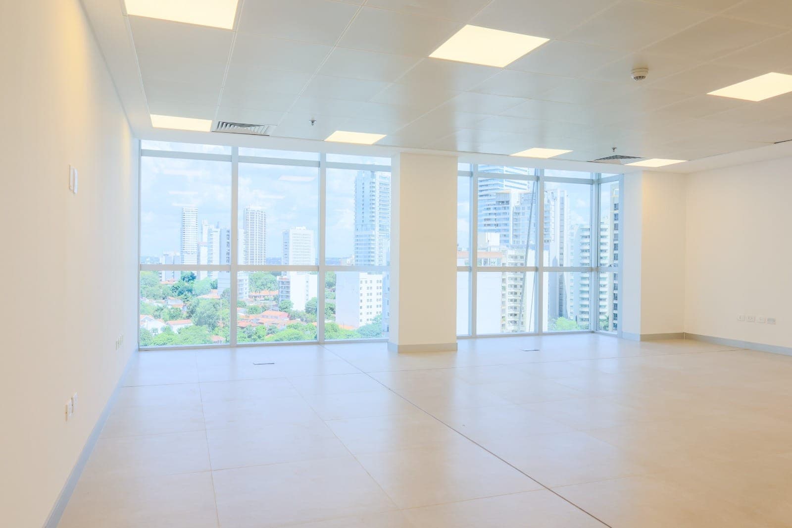 Oficinas en el skypark — foto 2