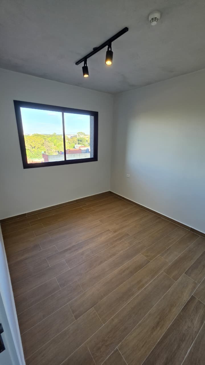 Departamento de 2 dormitorios en alquiler. Edificio aires de laurel, foto 4
