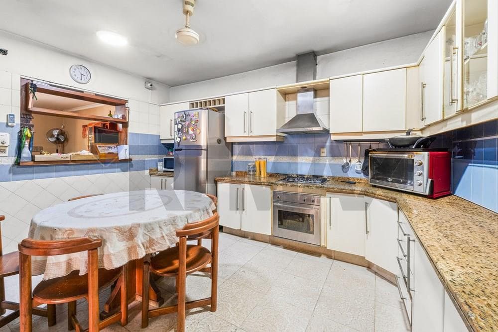 Residencia en esquina sobre avda molas lopez, foto 5