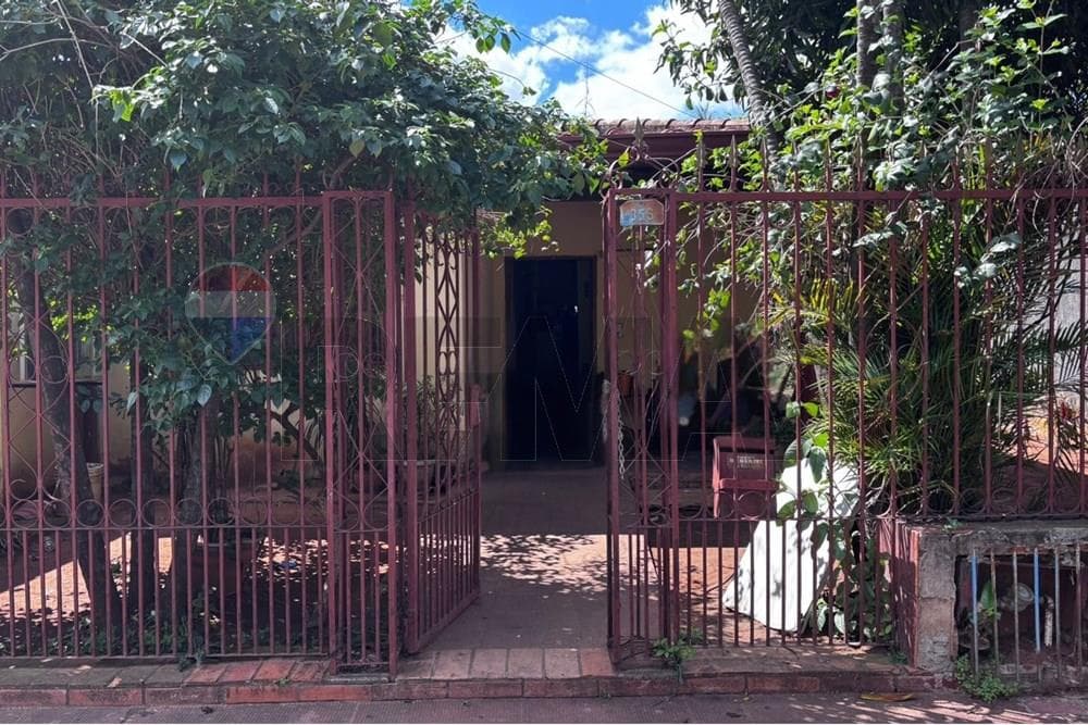 Vendo terreno a minutos de paseo galeria asuncion