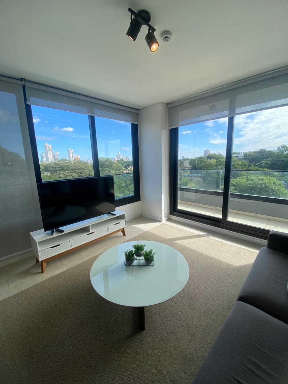 Alquilo hermoso departamento amoblado premium en asuncion
