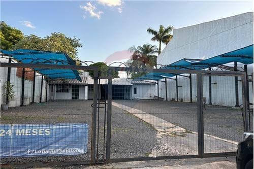 Alquilo local comercial en mburicao