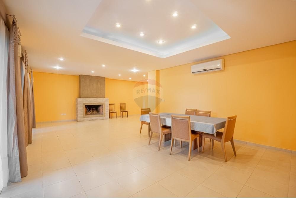 Residencia de 4 dormitorios en Las Lomas — foto 5