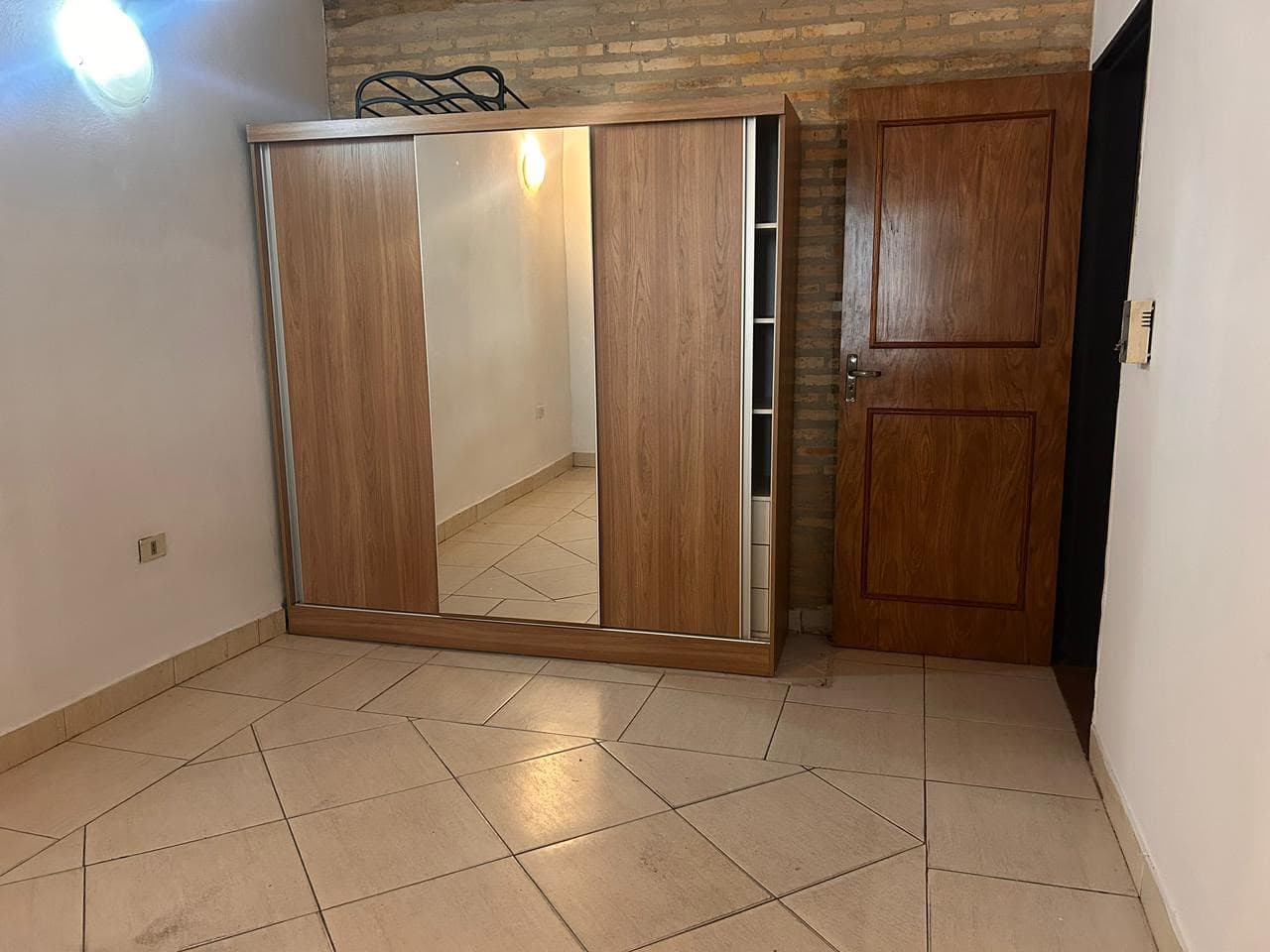 De casa semi amoblada barrio felicidad lambare, foto 4
