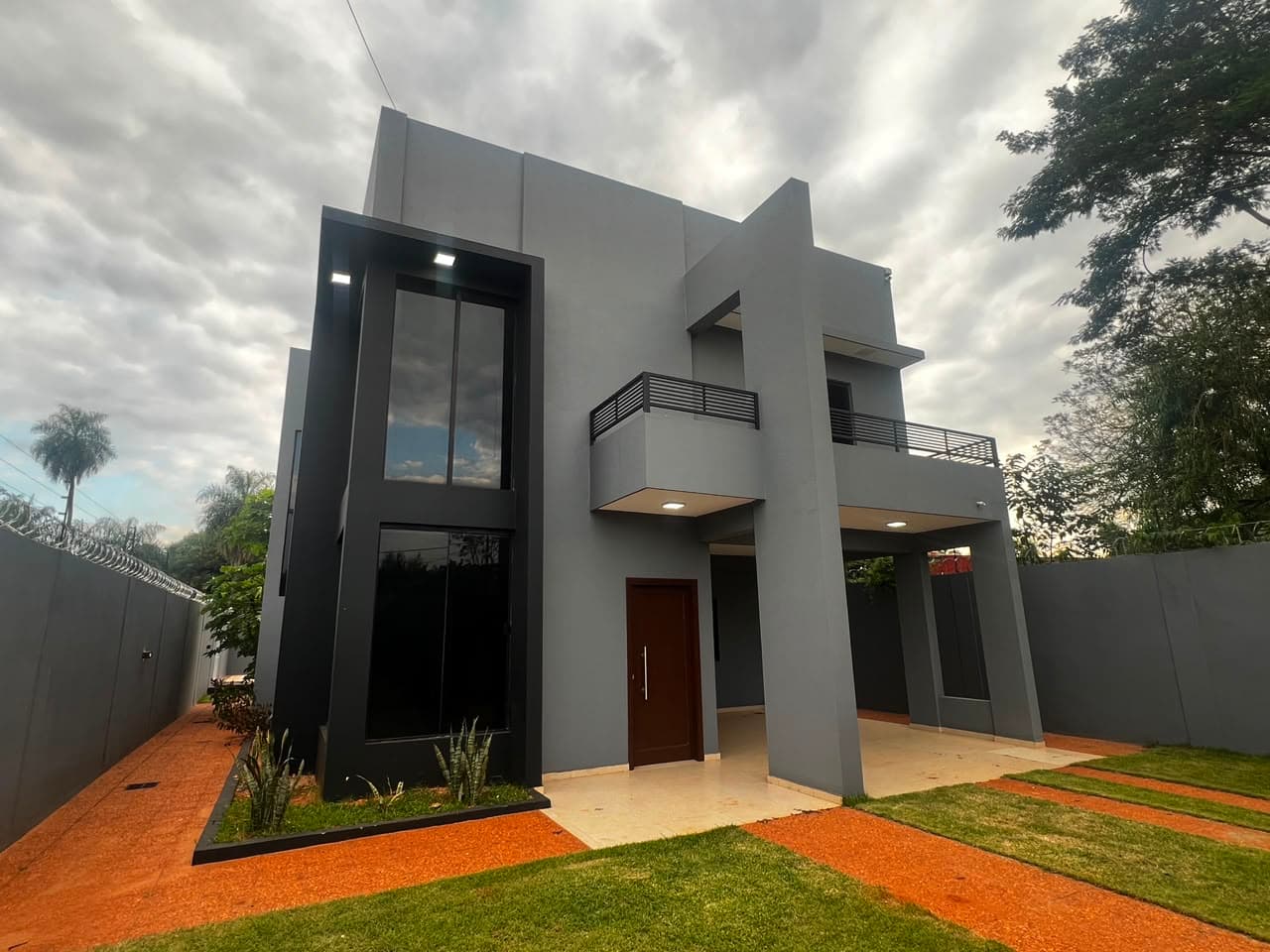 Dúplex de 4 dormitorios en Capiatá