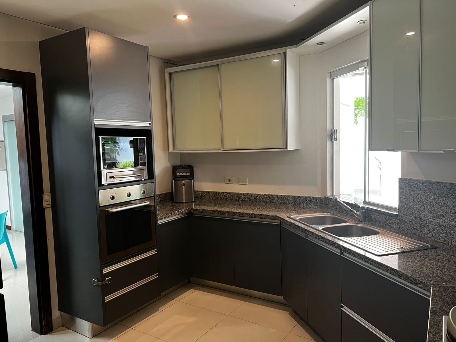 Hermosa casa lambare barrio felicidad, foto 2
