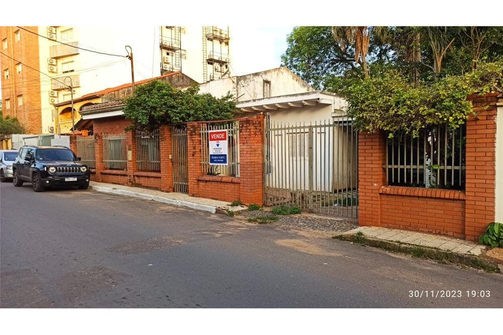 ¡Terreno con casa a demoler, con excelente ubicación!, foto 2