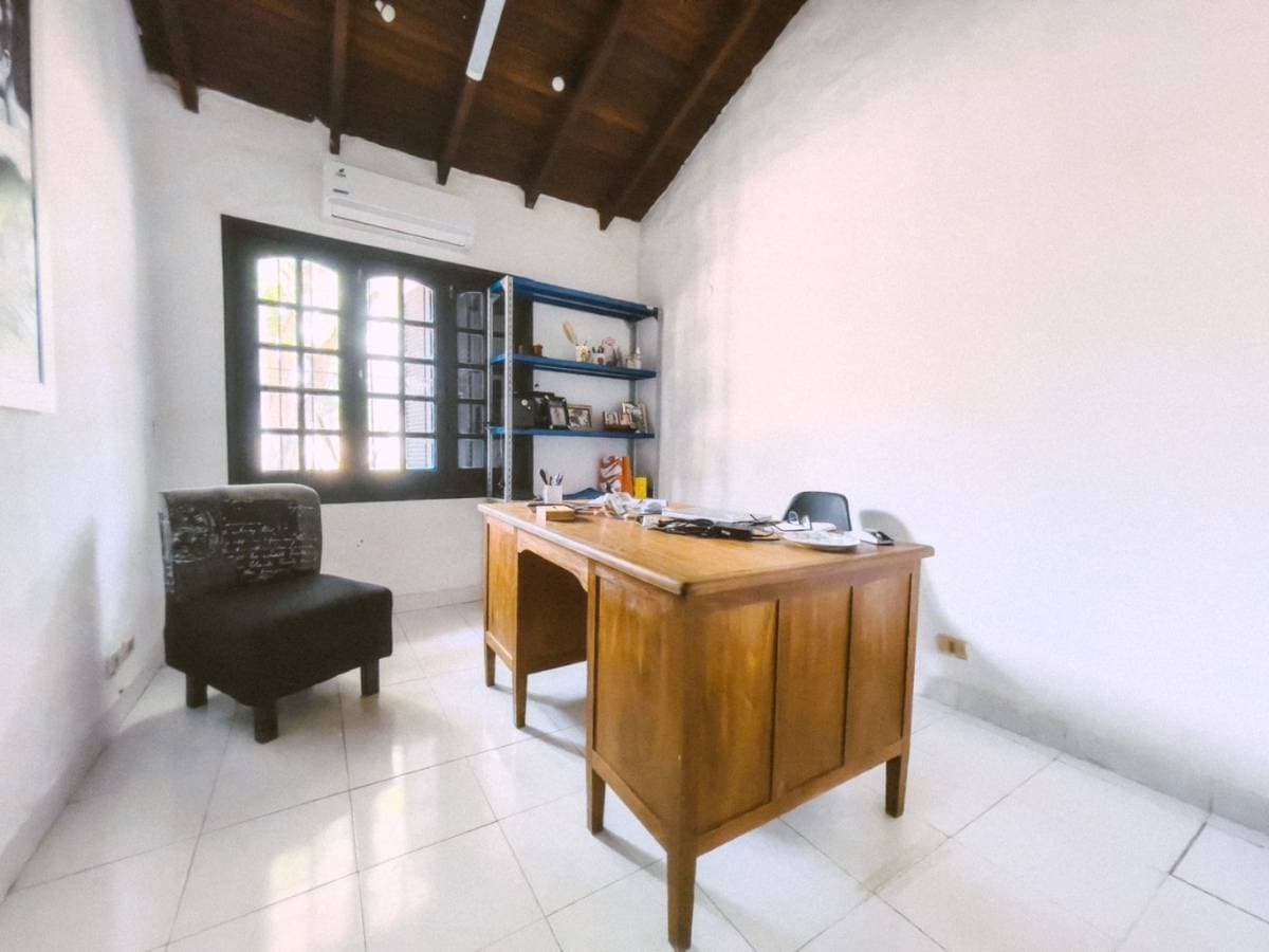 Hermosa propiedad para residencia u oficina en bo. Mburucuya, foto 3