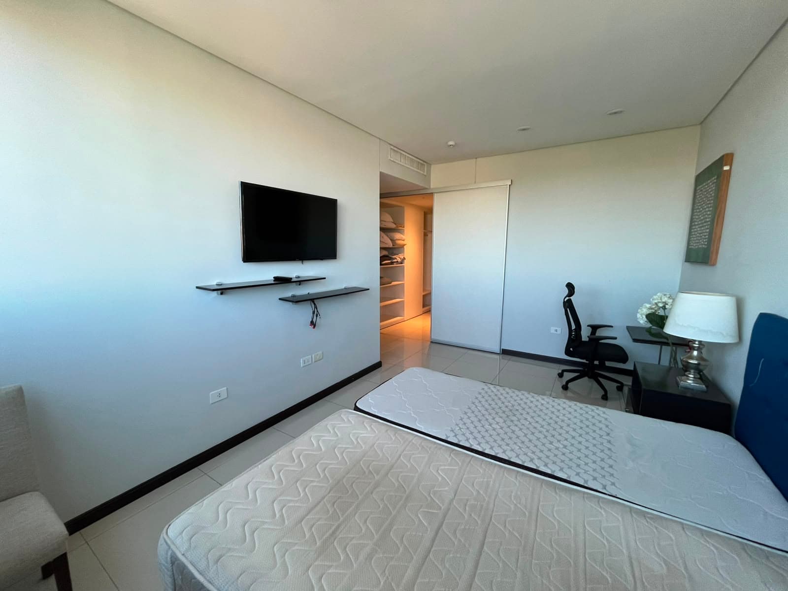 De departamento amoblado en miami tower, foto 4