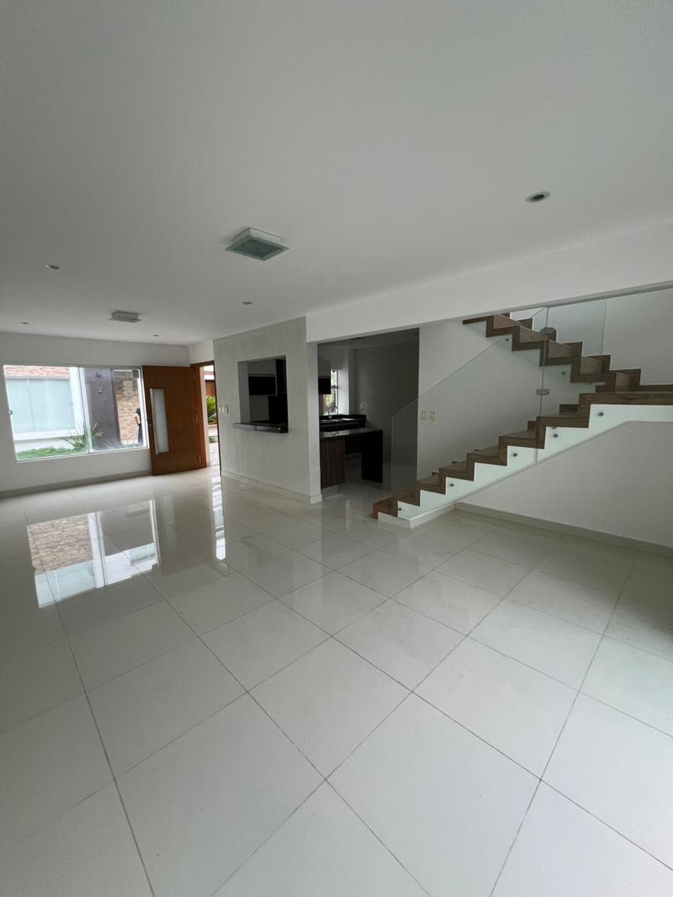 En alquiler residencia de 3 habitaciones en ita enramada — foto 3