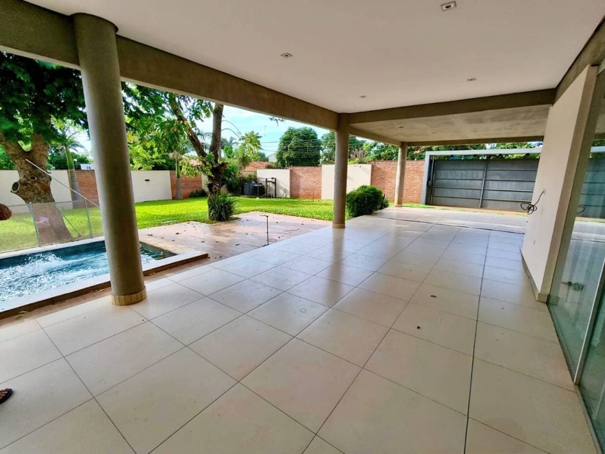 Residencia en alquiler en 1er Barrio- Luque, foto 2