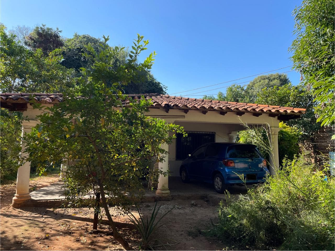 Casa Y Lote Juntos Con Salida A Dos Calles En Capiata — foto 2
