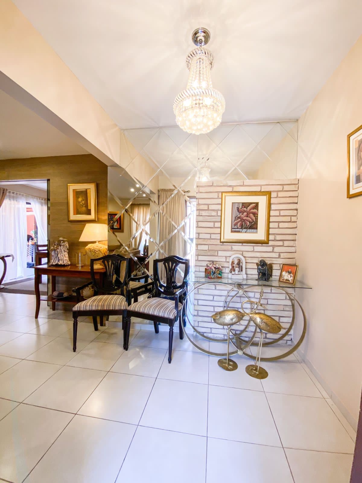Amplia Casa en venta Barrio Republicano, foto 4