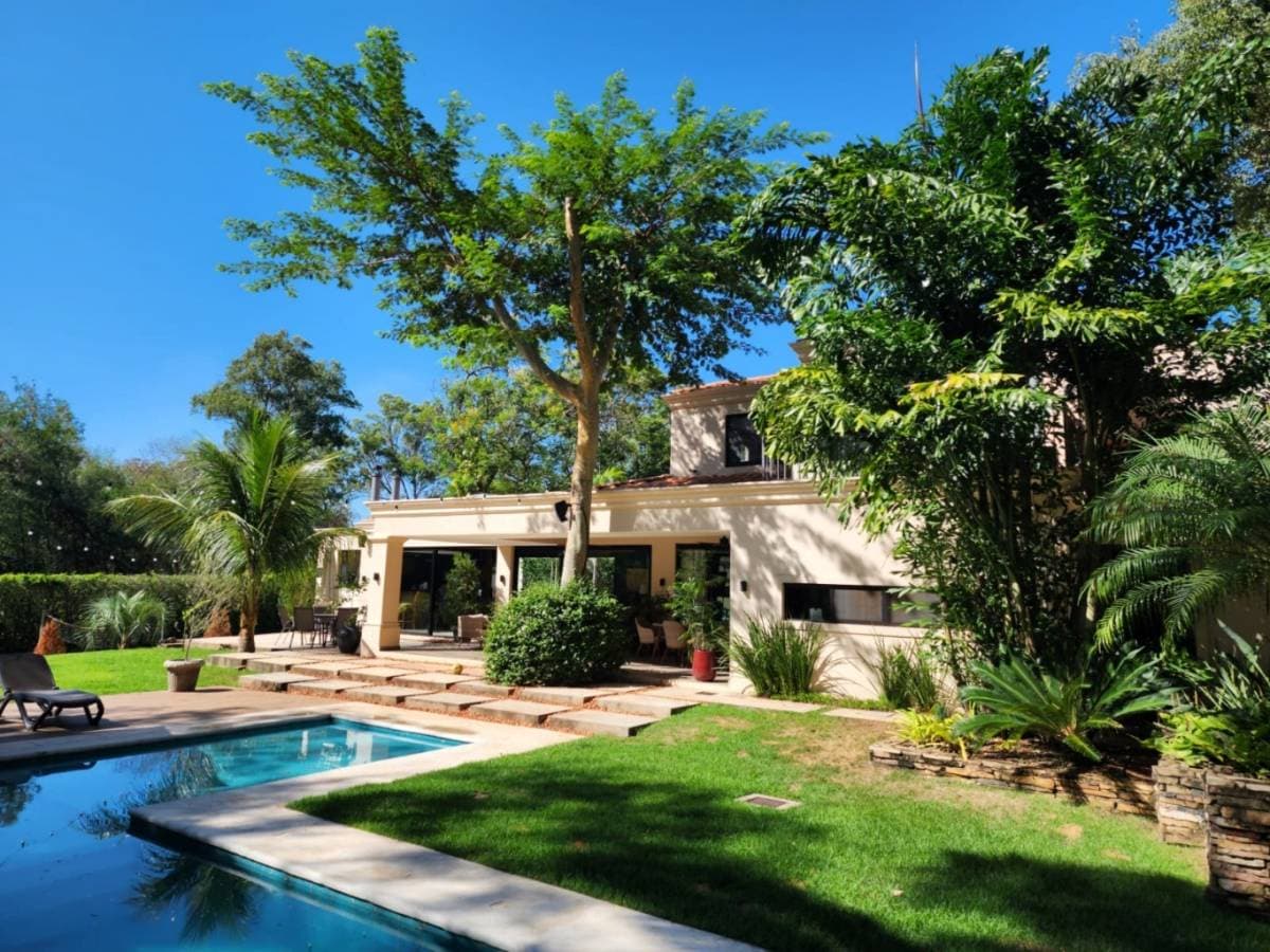 Residencia de estilo toscano en barrio cerrado surubi`i — foto 2