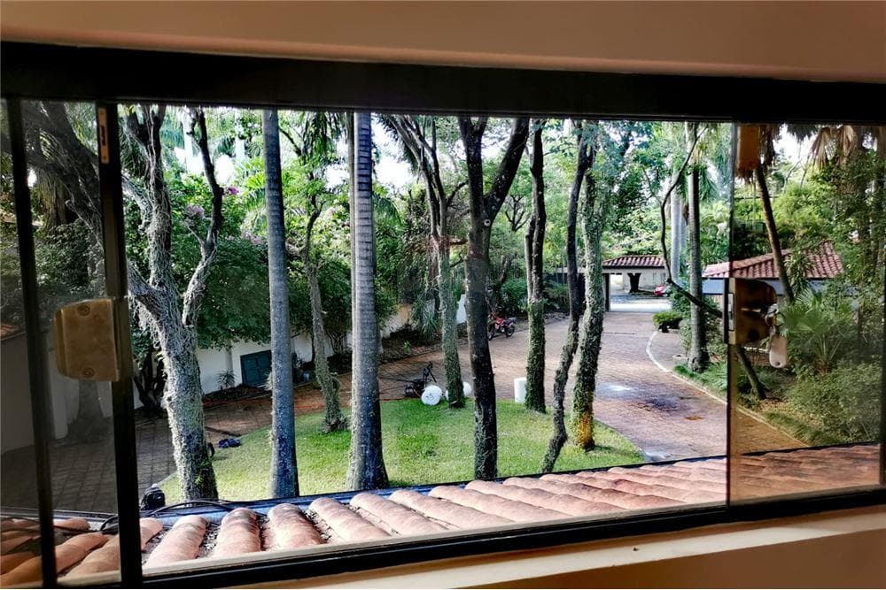 En Alquiler Lujosa Residencia Zona Los Laureles — foto 4
