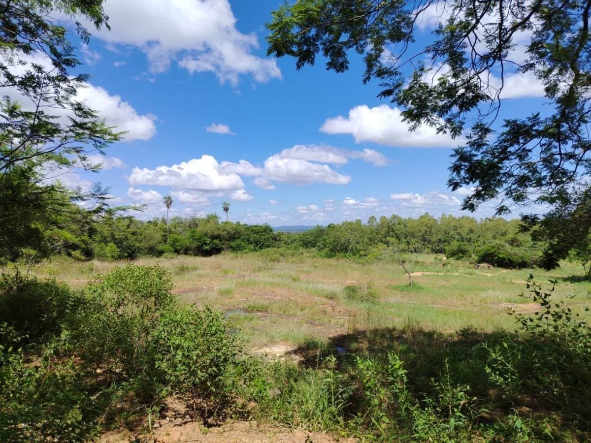 Amplio Terreno en Esquina 7.685 m2 en Pirayui - San Bernardino, foto 1