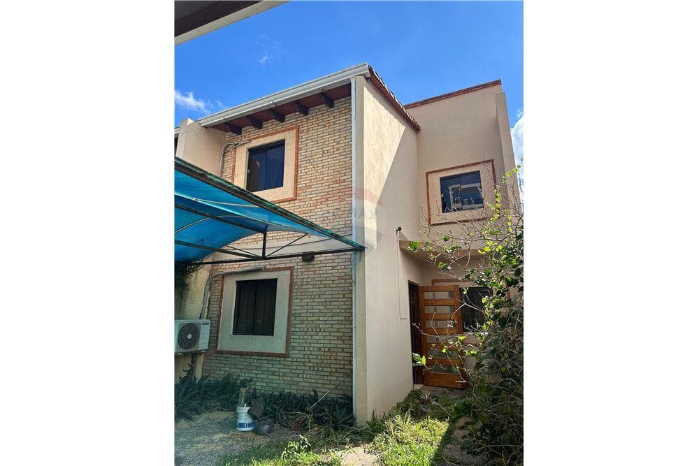 Alquilo duplex en 1er barrio Luque