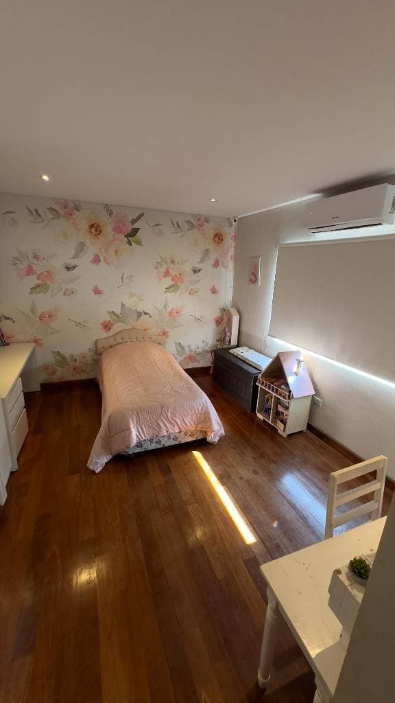 En Venta Hermosa Casa en Barrio Madame Lynch, foto 4