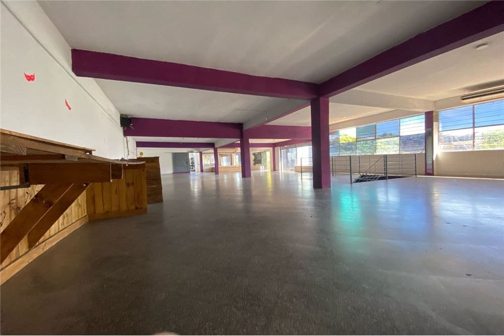 Salón Comercial / Oficina Corporativa de 300 m2 en Esquina, foto 4