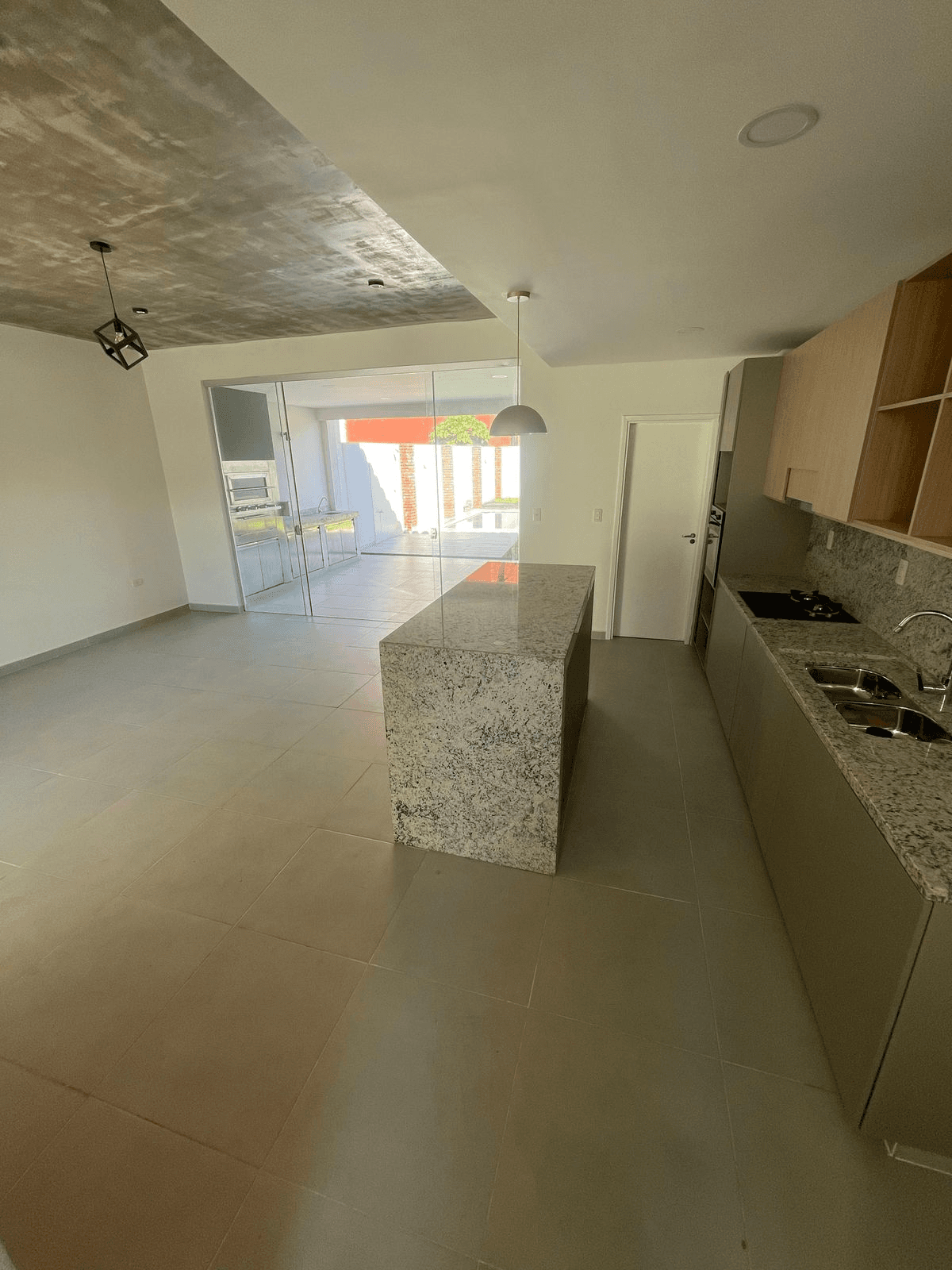 Duplex en Luque - cuarto barrio, foto 2