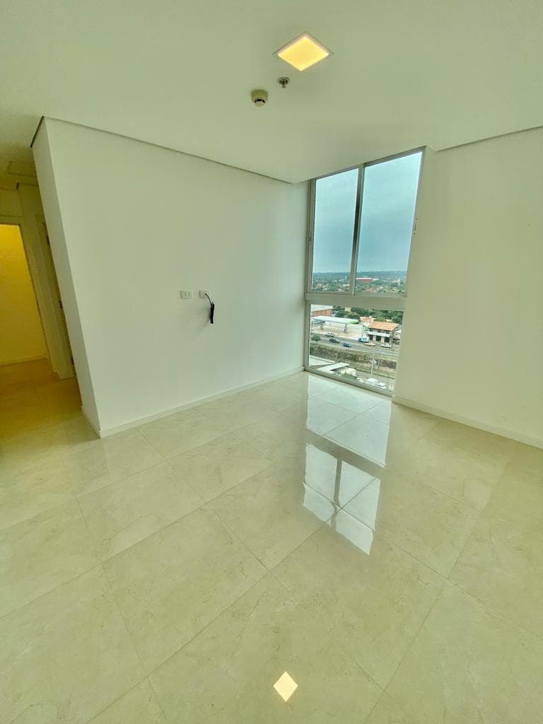 Dpto en Edificio Altamira Ykua Sati Exelente estado — foto 2