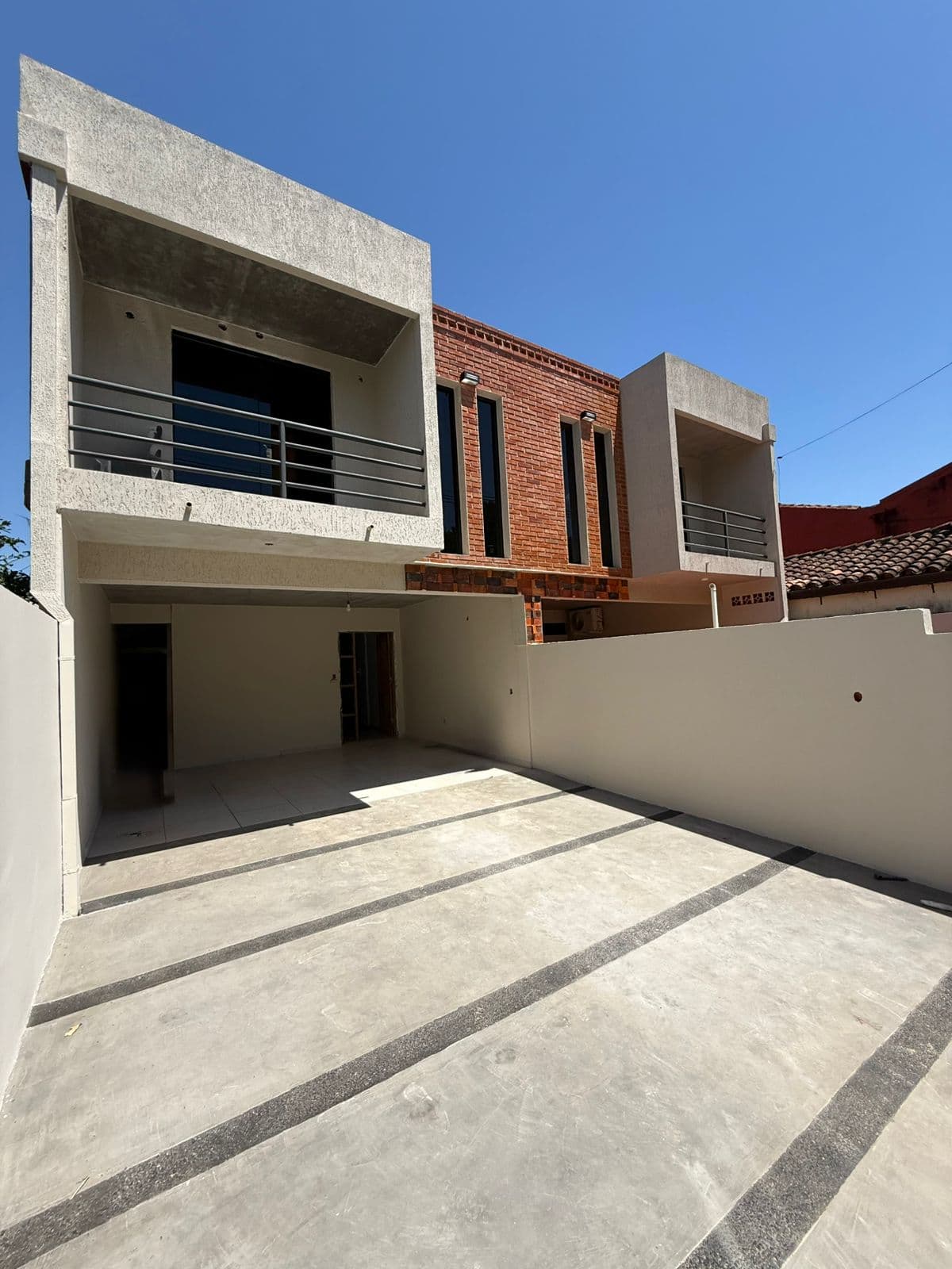 *en venta amplios duplex a estrenar en San Lorenzo zona senacsa
