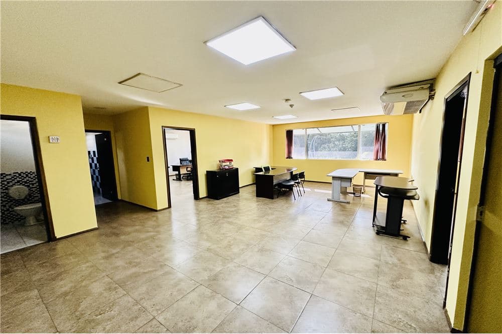 Local comercial con oficinas sobre madame lynch, foto 5