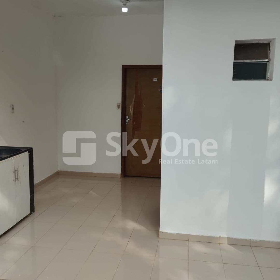 Se alquila amplia casa con hermoso patio!, foto 3