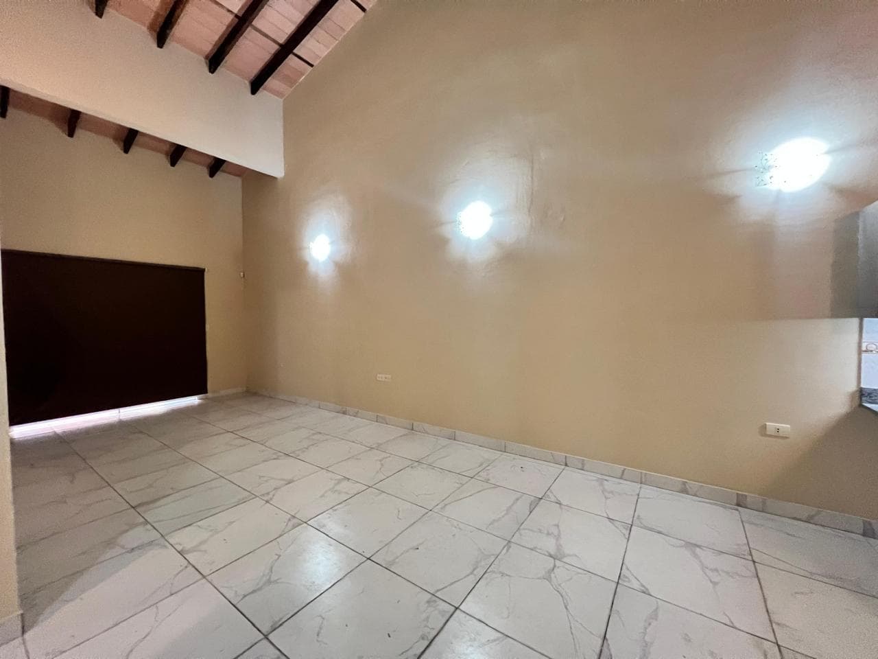 Duplex en Lambare, zona Colegio SEK, foto 4