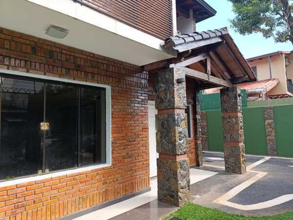 Casa en bº petirossi Asunción, foto 2